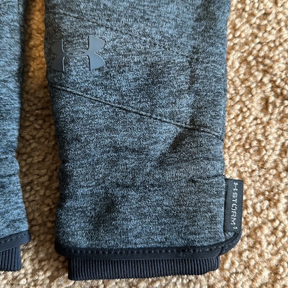 Under Armour Gray Coldgear Infrared Gloves - Picture 2 of 7